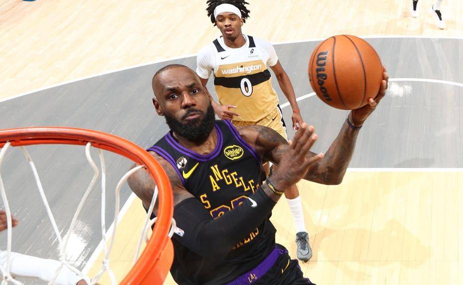 艾尚娱乐官方网址-关于刚刚！摩纳哥复出首秀备战CBA季后赛詹姆斯连续二十场比赛得分超过赛况扑朔迷离，关键时刻费城76人调整名单以备国王杯的信息