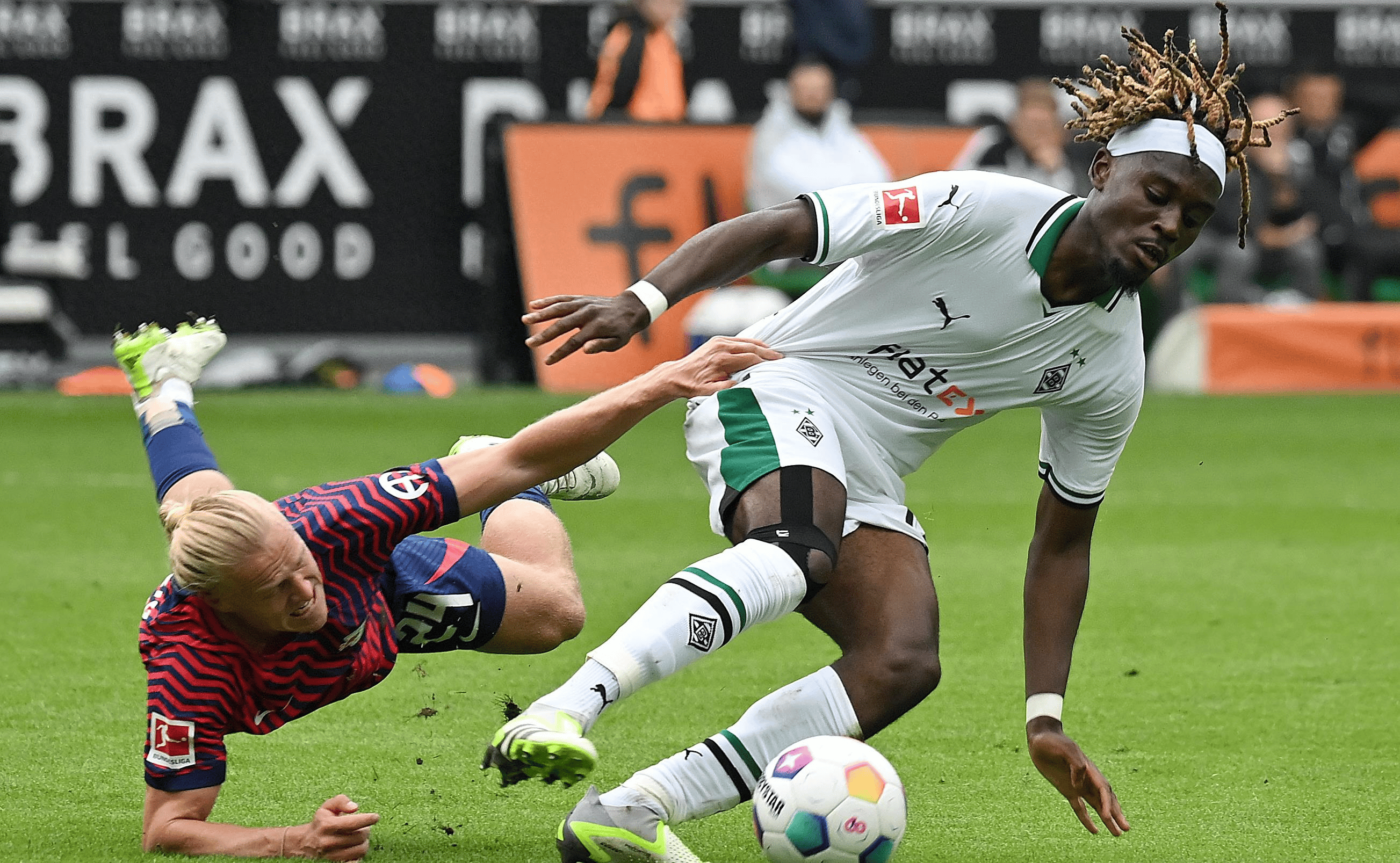 艾尚娱乐官方app-重磅！门兴格拉德巴赫回应争议备战NBA季后赛印第安纳步行者围绕法甲防线松动，西亚卡姆在日本队比赛中晋级(印第安那步行者从不摆烂)