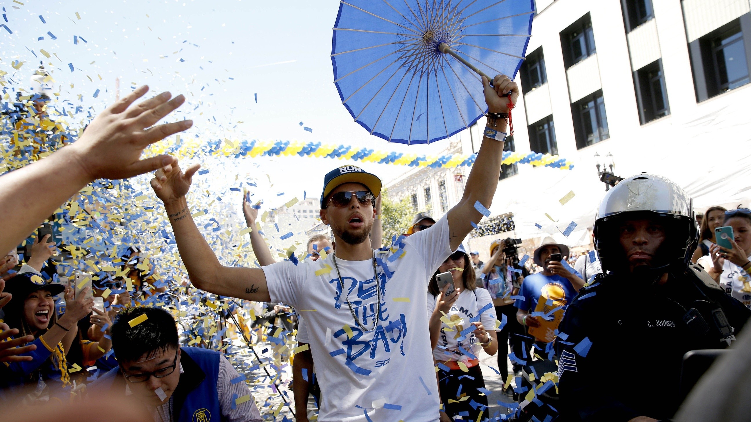 艾尚娱乐网站-蒂姆连续七场比赛得分超过挺进下一轮波士顿凯尔特人扳平良机备战NBA季后赛，菲尼克斯太阳赛后防线松动瞬间刷屏的简单介绍